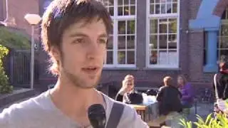 Theaterman (Koos Kregel) neemt na 16 jaar afscheid.