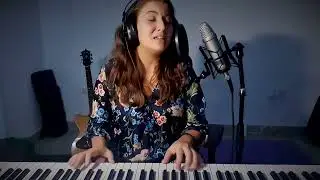 Elegant Female Singer - LuminART Entertainment Company UAE