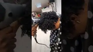 YonkelC in action . TRANSFORMING HER NATURAL HAIR @Hairpoplounge