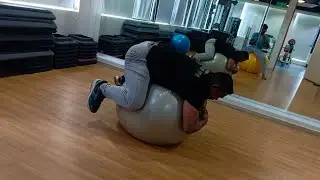 gym ball crunches & back asaanas#blog#@Neer.fitness#fitness #exercise #gymball #fitnessmotivation