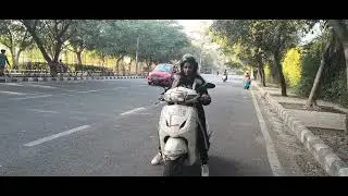 Pairon Ko Hawa Mein Karne Ka Tarika. Scooty 🛵 girl training 