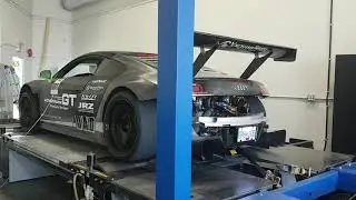 R8 LMS CFi Designs Twin Turbo Shooting Flames