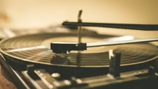 Vinyl Countdown: live webshow: Olly Double, Harmonie Toros, Chris Deacy and Will Wollen
