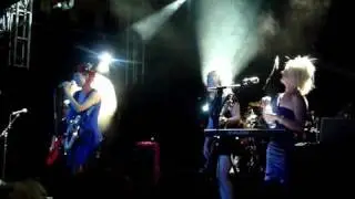 Fuzzbox - Pink Sunshine (Islington 25-05-2010).mov
