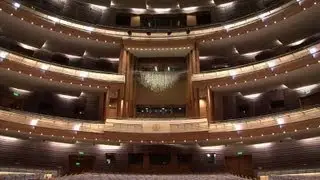 Mariinsky theatre in Russia divides opinion