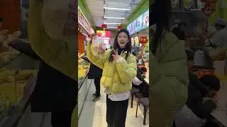 Love yourself but love life even more#Two-meter-tall girl#Changyu Long Tail Cat White Wine