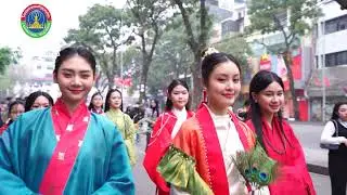 ຊຸດອາວຢ່າຍ ມົນສະເຫນ່ຂອງເຄື່ອງນຸ່ງພື້ນເມືອງ