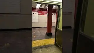 R46 (Q) train with automated announcements