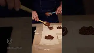Folhado de Nutella! 😍 Uma explos&atilde;o de sabor em cada mordida. Quem mais ama Nutella?#chocolate