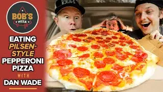 We Ate Pilsen-Style Pizza with Riot Fest's Art Director Dan Wade 🍕🤘🏻