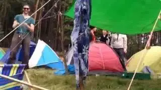 Garbicz-Festival 2015 - Timelapse Sonnensegel-Aufbau