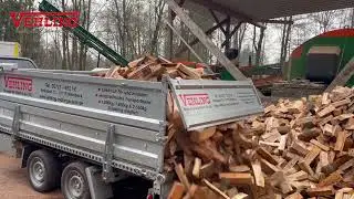 Rollbandanh&auml;nger mit elektrischer Be- und Entladung