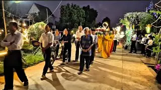 Giáo xứ Tư Tề. Rước kiệu CHÚA HÀI NHI. Từ Giáo họ MẸ VÔ NHIỄM về Giáo họ CHÚA KITÔ VUA. 31/12 /2025.