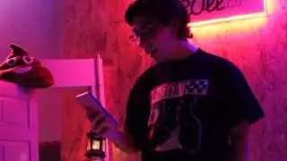 POES&Iacute;A en la JAM del  Dog & Roll . Recita ADRIAN (Madrid, 21/02/2017)  - Video 09
