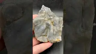 Calcedonia #crystals #garimpo #gemstone  #pedras #quartz #minerals #gems #pedramito #mining