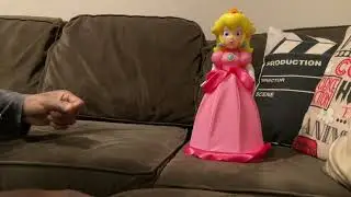 Unboxing Super Mario - Yours Truly, Princess Peach Figure! 