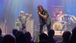 Eddie Vedder and the Earthlings Brother the Cloud 2/10/22 Chicago