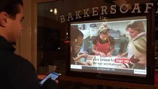 Interactive advertising in a shop window