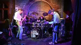 Leidse Rederij Schippersfeest 2025. De band Rare Geluiden en de Keytone Cops  www.leidseglibber.nl