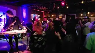 Y'All're (band) performs 