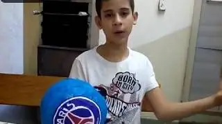 fazendo bola de futebol de papel