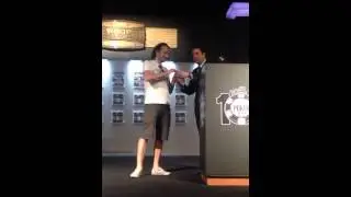 C&eacute;r&eacute;monie de remise du 3&eacute;me bracelet WSOP pour Davidi Kitai