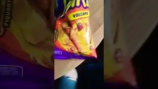 Paulbergerlimo und Takis Queso Volcano #cool #lol #ltw #viral #leander  @iCrimax