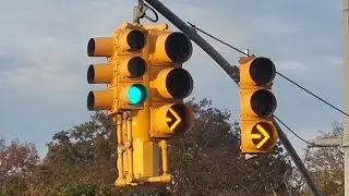 Left & Right Turn Flashing Yellow Arrow Signals in NYC 16.