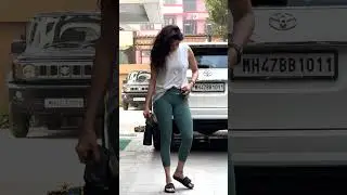Karishma Tanna Spotted in Bandra! #KarishmaTanna #BandraSpotted #CelebrityNew