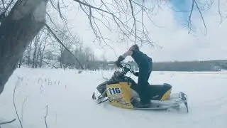 Ski-doo MXZ X 440 rev with jaws exhaust wheelie snowmobile