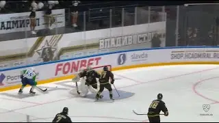 Хмелевский перехитрил Серебрякова, оформил дубль / Chmelevsky scores his 2nd of the game