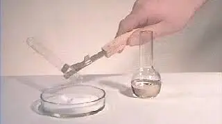 хлорид натрия и  серная кислота