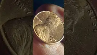 1982 D copper large date penny 😲#coin
