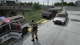 ANDANDO COM CARRO ROUBADO GTA 5 PMMG