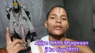 AAIYE  DEKHE SHARAD PUNIMA KE DIN BHAGWAAN WHITE KAPDO ME KITNE DIVVY LAGTE HAIN 