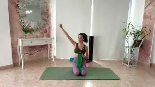 Adi&oacute;s al dolor de cuello | Rutina de Pilates para HOMBROS y ESPALDA ALTA con banda el&aacute;stica