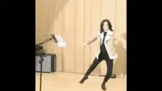 Seulgi dancing to &ldquo;Hi High&rdquo; by Loona
