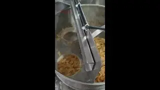 Vertical automatic potato chips and banana chips cornflakes packaging machine