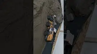 XDRC Liebherr Radlader 586 mit Rauchgenerator
