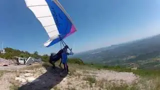 2013 06 06 - La Seranne - Deltaplane, d&eacute;collage vertical Jeremy