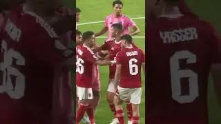 Messi&rsquo;s headbutt vs Al Ahly 💥
