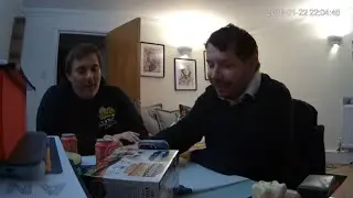 🔴 24/7 LIVE: Italian Couple in London - Real Life [DINING ROOM 🍽️] - MiGIPepeVibes - Cam 2