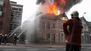 Zeer Grote Uitslaande Brand verwoest pand Wandelweg Wormerveer