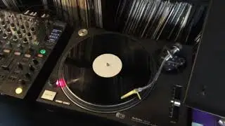 Playing the white label EMCV002 for 1st time...
