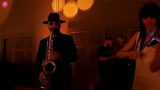 DJ Live Show with Sax, Violin, Guitar & more in Greece - Beats of Mykonos