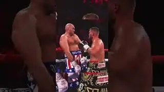 The Gypsy King using his broad shoulder to deflect his opponent punches. #tysonfury #boxing #shorts