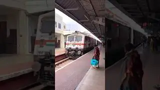 22644 Patna Ernakulam SF Express Arriving At Coimbatore Junction!!#shorts #railway