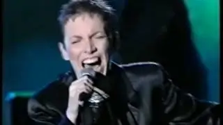 Annie Lennox - Money Can't Buy It (Sopot, Poland, 29.8.1995) 1/13