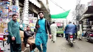 Walk in Historical and crowded Market in Lahore-Travel in Pakistan