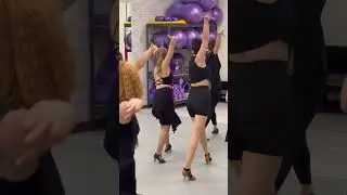 Танцуем, двигаемся #танцыспб #латина #танцы #latindance #бальныетанцы #танцыдлядевушек #чачача